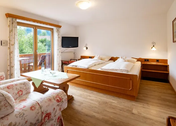 Gaestehaus Maier Zum Bitscher בית הארחה 3*